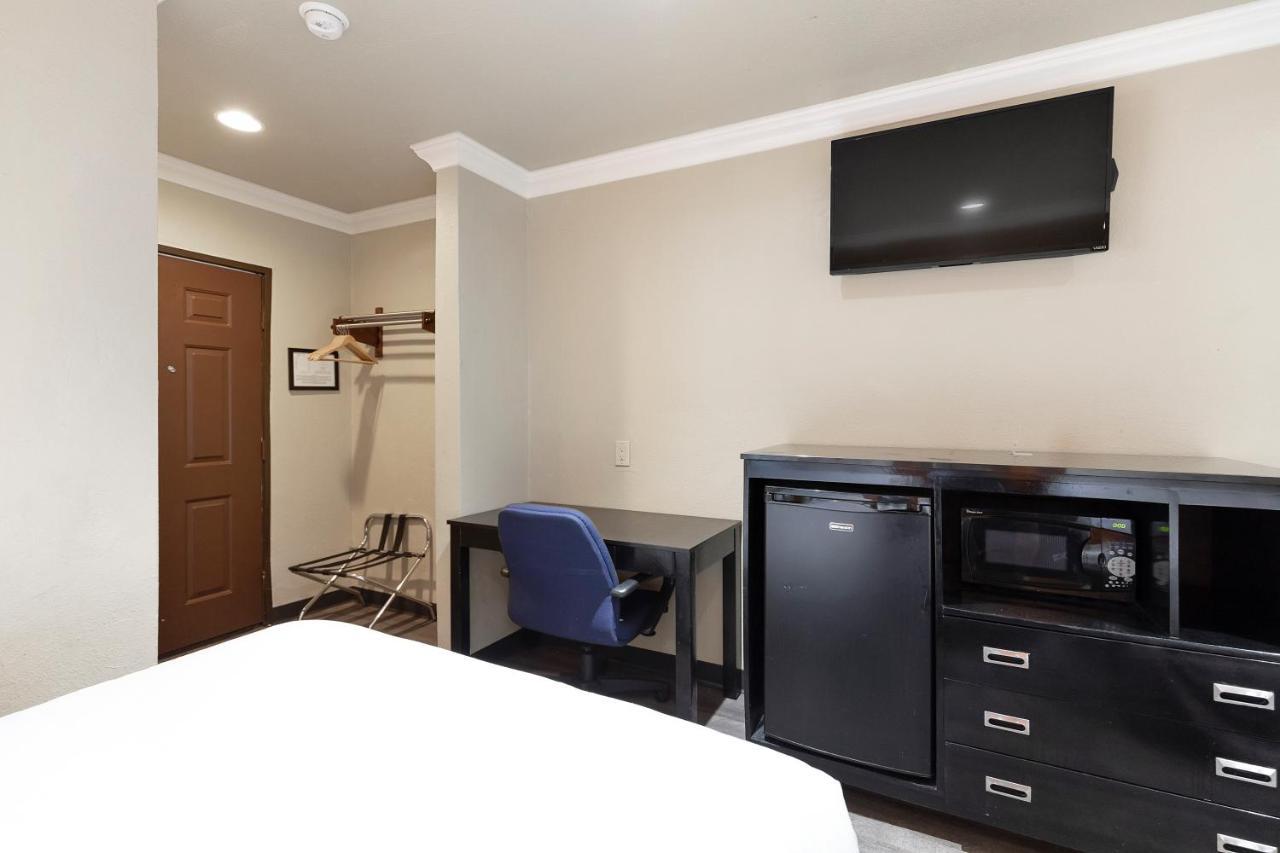 Le Blanc Inn & Suites El Monte Esterno foto