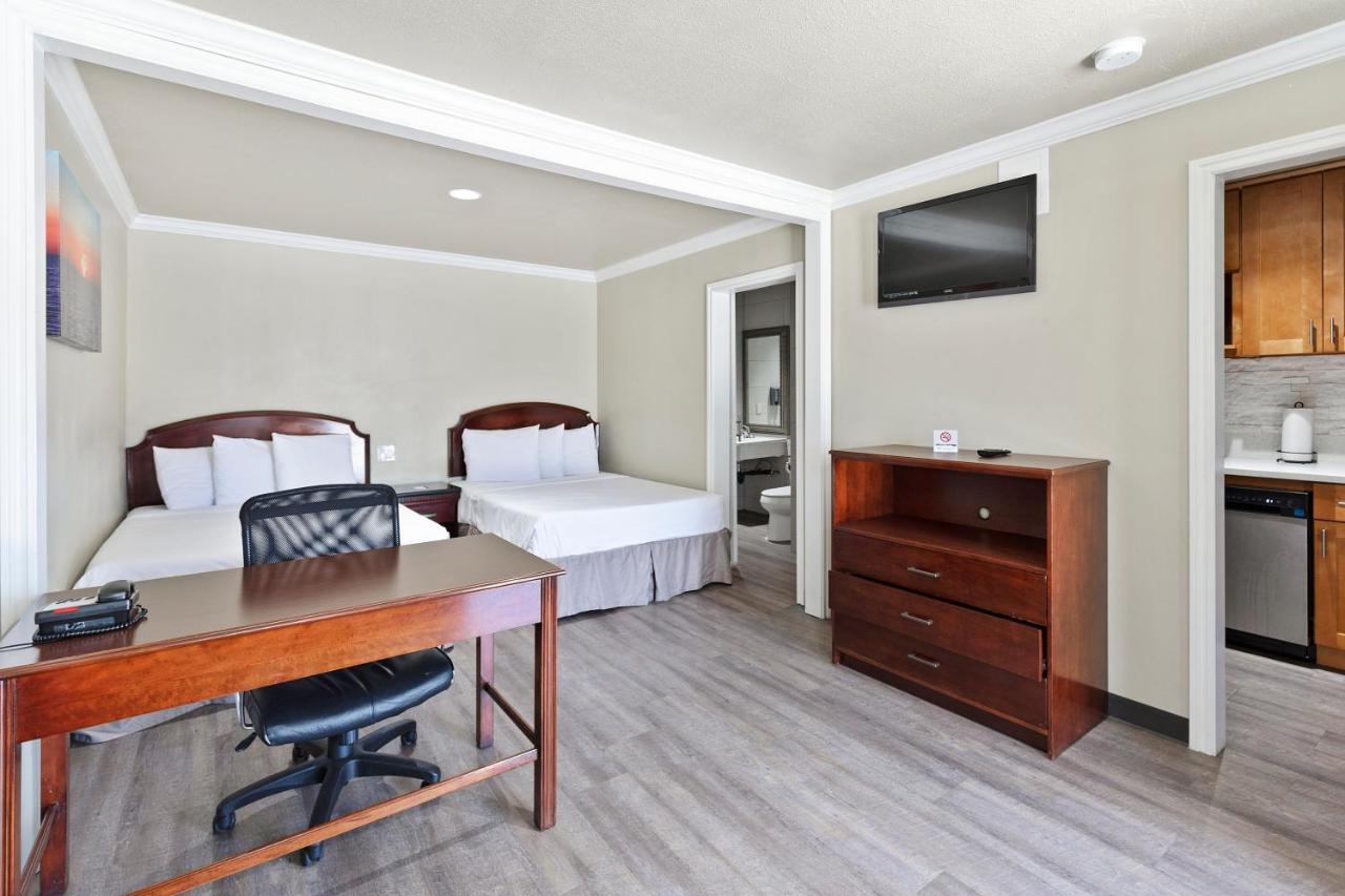 Le Blanc Inn & Suites El Monte Esterno foto